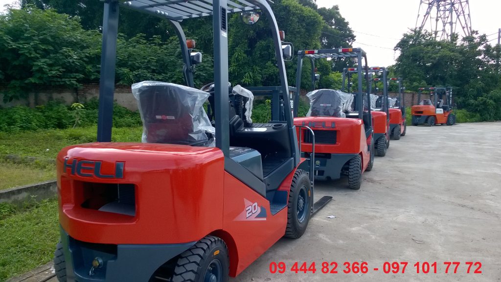xe nâng heli tại long an