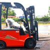 xe nâng điện 1 tấn