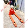 xe nâng bán tự động