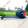 xe nâng tay thấp 2 tấn càng dài 2m